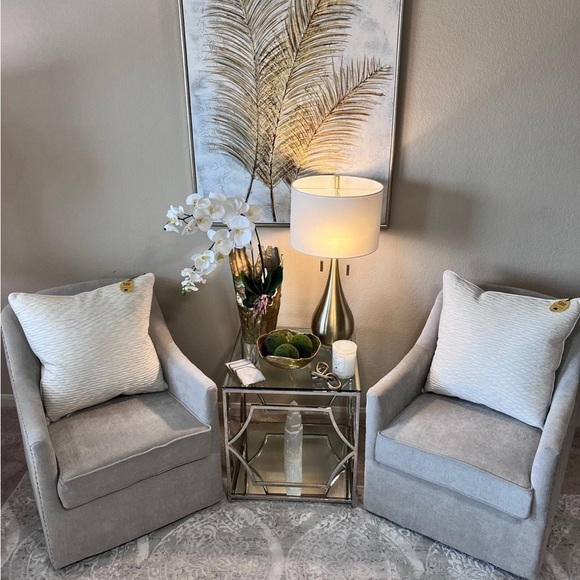 1-NWT CALLISTO HOME DECORATIVE THROW PILLOW (Read description details) - Picture 4 of 15